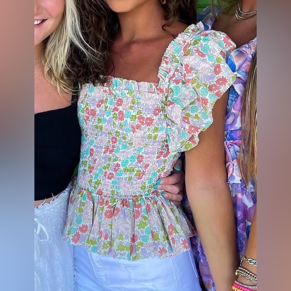 Love the Label Floral Ruffle Top Size XS